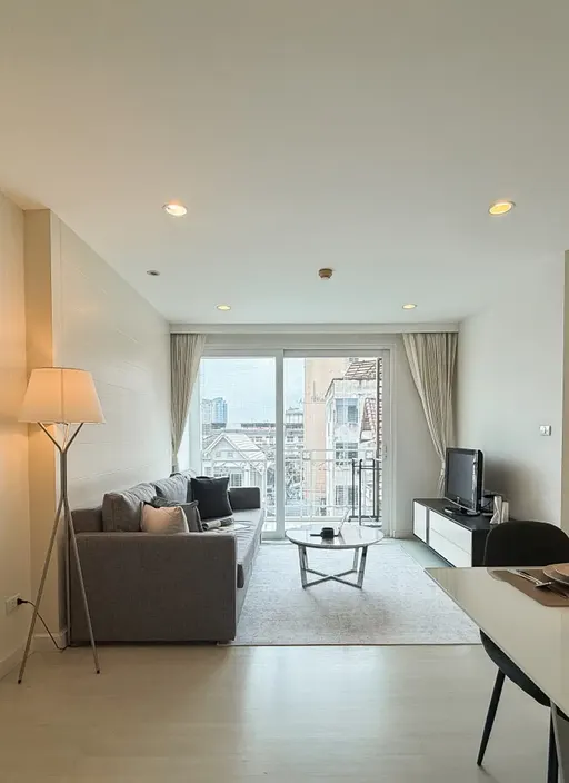 Photo 1 of listing DA-3363487: 2-bedroom condo (58 sq.m.) at The Bangkok Sathorn-Taksin