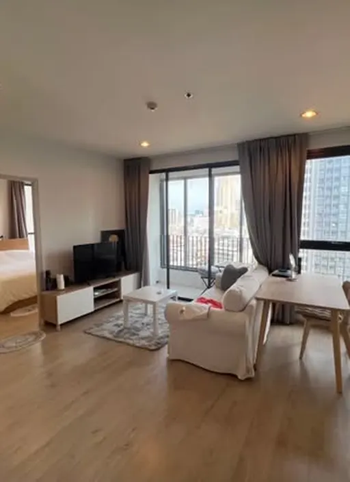Photo 1 of listing DA-3363500: 2-bedroom condo (50.5 sq.m.) at Ideo Q Ratchathewi