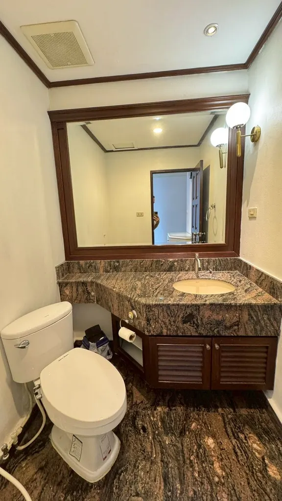 Photo 19 of listing DA-3364631: 3-bedroom condo (164 sq.m.) at Richmond Palace Condominium