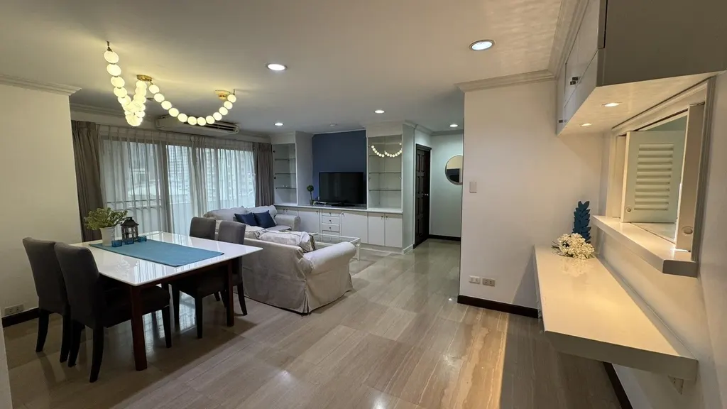 Photo 2 of listing DA-3364631: 3-bedroom condo (164 sq.m.) at Richmond Palace Condominium