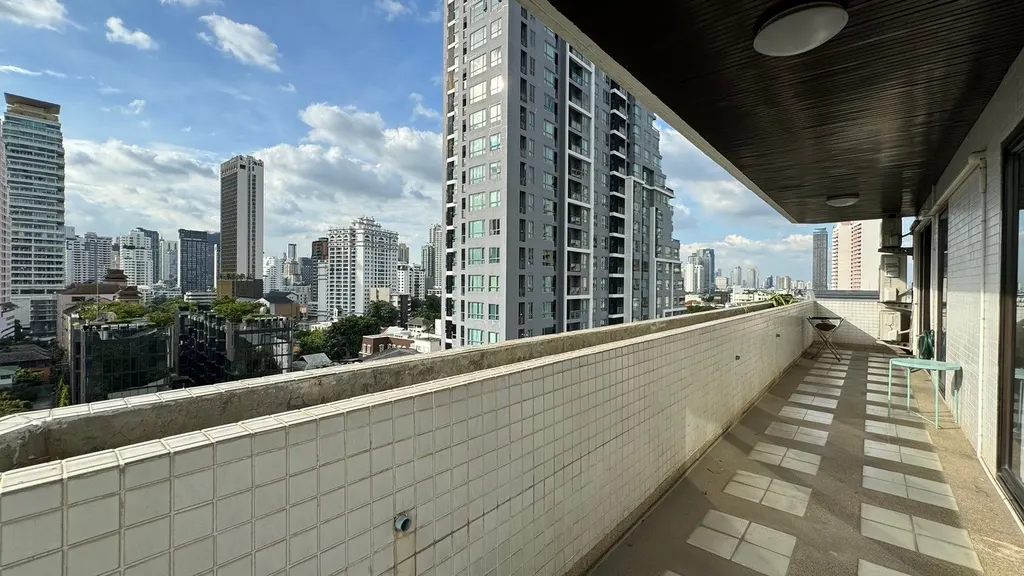 Photo 20 of listing DA-3364631: 3-bedroom condo (164 sq.m.) at Richmond Palace Condominium