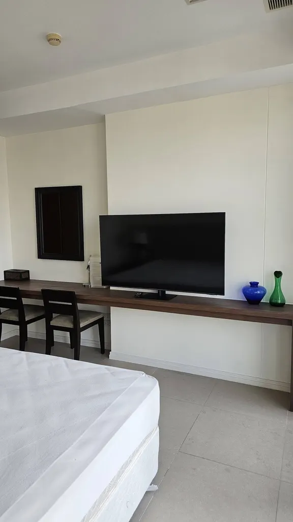 The River Condominium 2卧公寓（138 平方米）的卧室