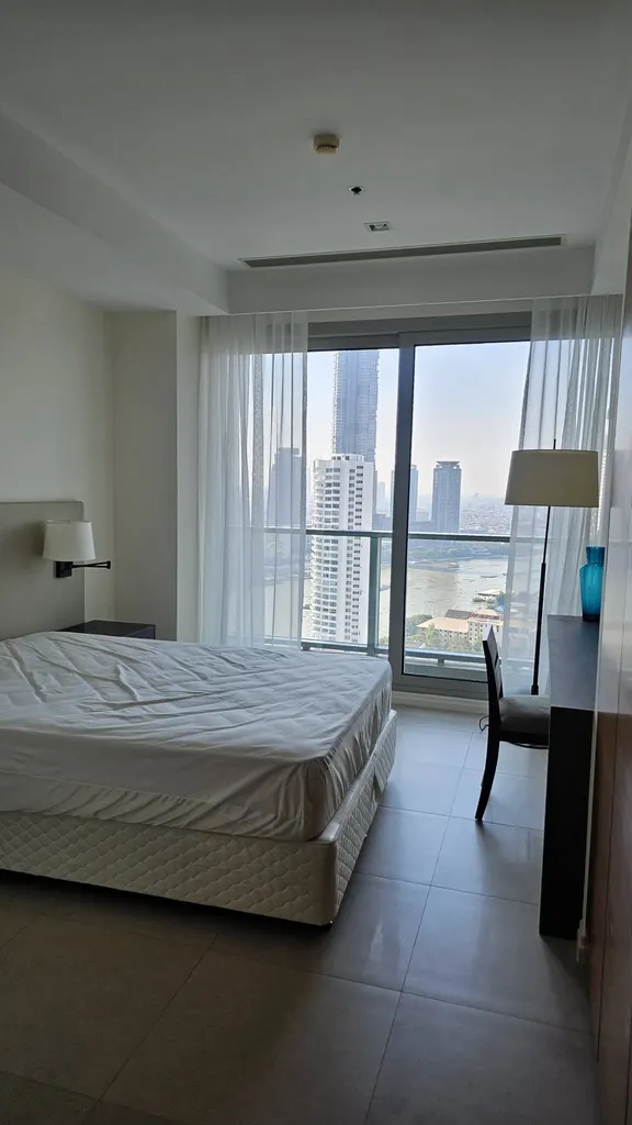 The River Condominium 2卧公寓（138 平方米）的卧室（景观2）