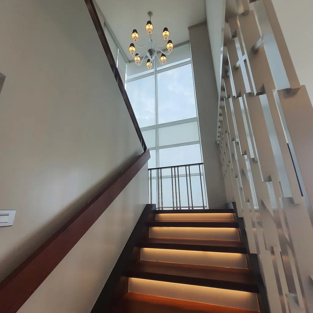Photo 5 of listing DA-3366033: 3-bedroom condo (300 sq.m.) at The Fourwings Residence