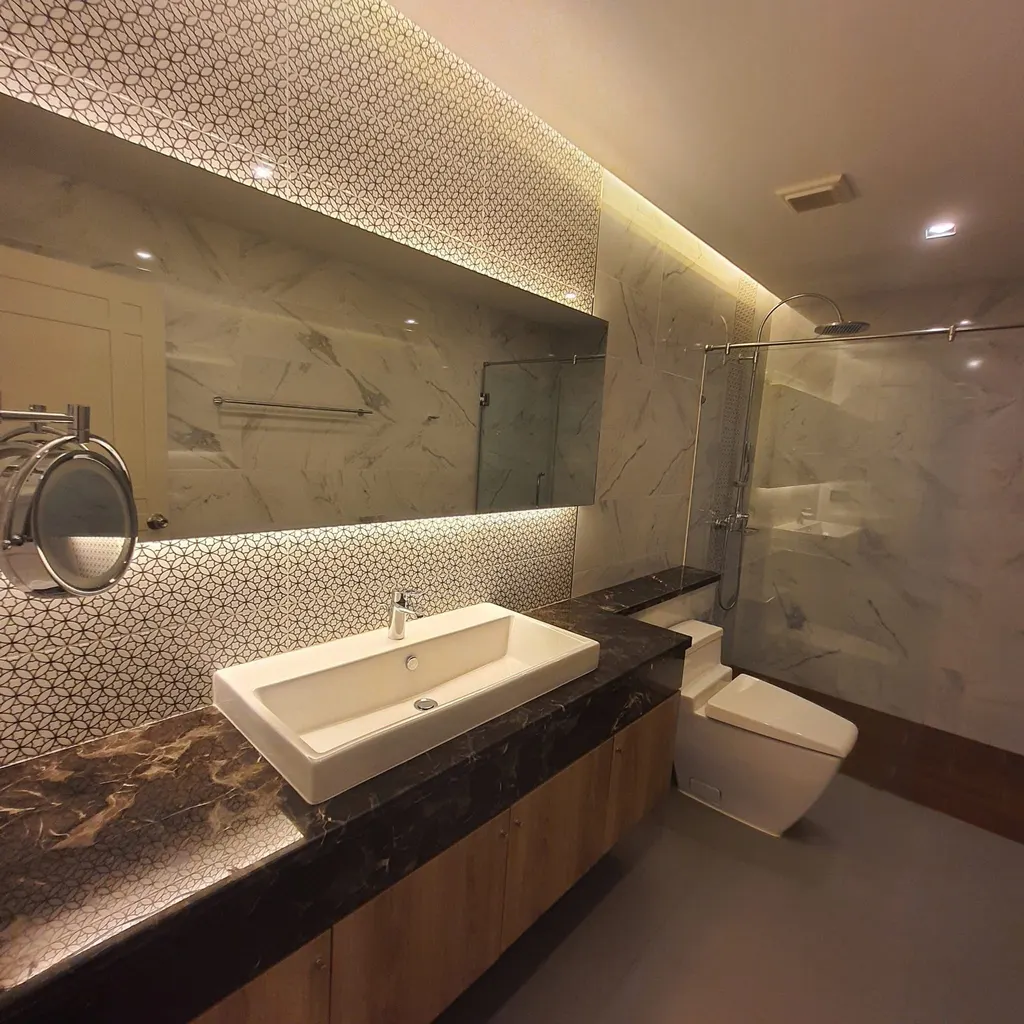 Photo 9 of listing DA-3366033: 3-bedroom condo (300 sq.m.) at The Fourwings Residence