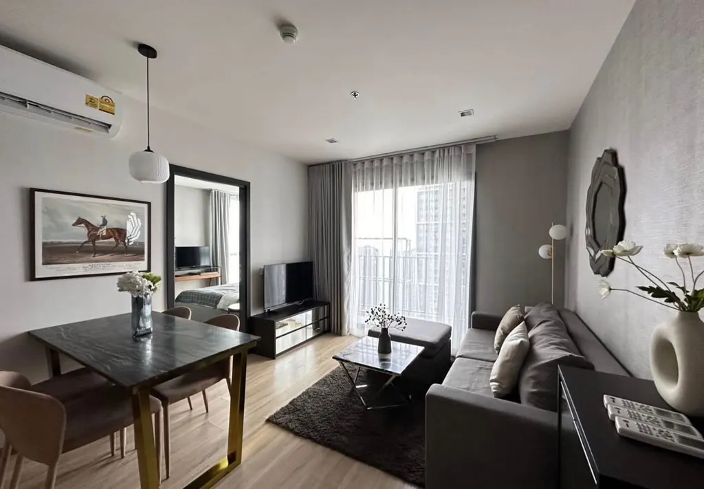 Photo 1 of listing DA-3366045: 2-bedroom condo (51 sq.m.) at The Base Garden Rama 9