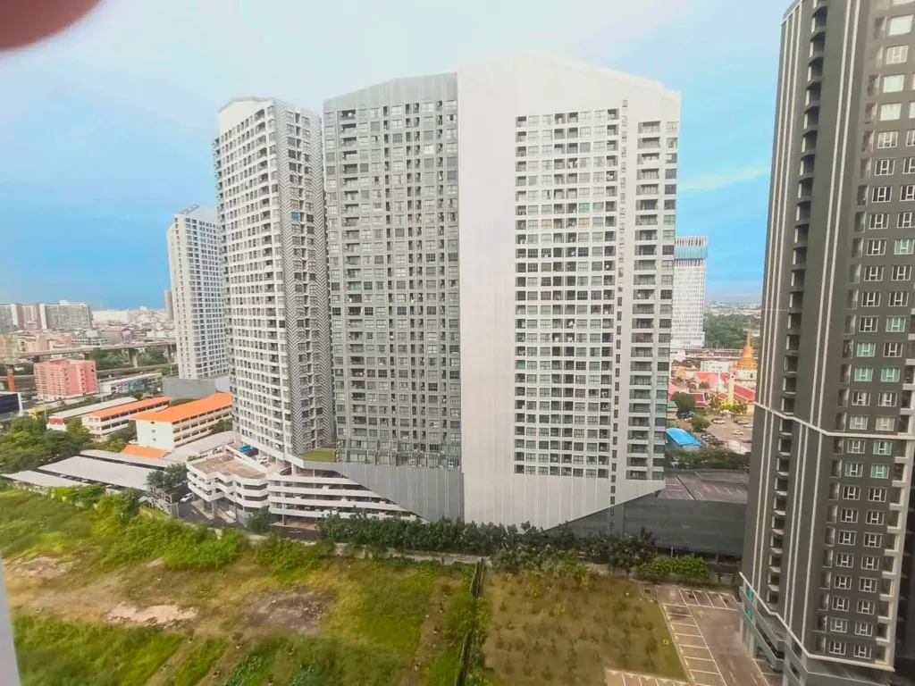 Vue depuis l'appartement 1 chambre (28 m²) à Regent Home Bangna