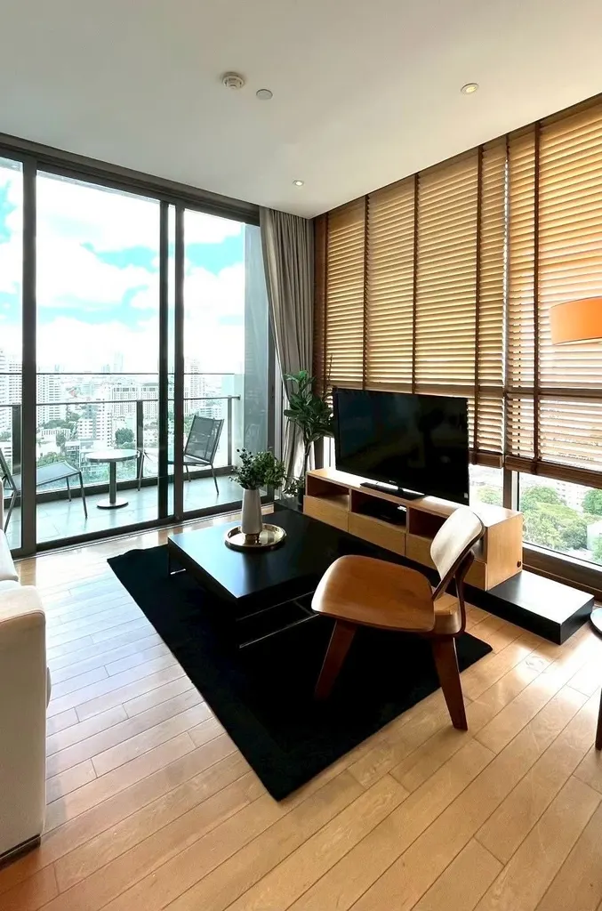 Photo 1 of listing DA-3367384: 1-bedroom condo (56 sq.m.) at Aequa Sukhumvit 49 Condominium