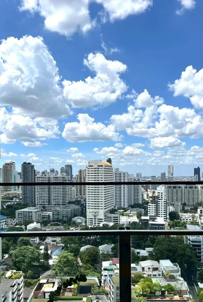 Photo 9 of listing DA-3367384: 1-bedroom condo (56 sq.m.) at Aequa Sukhumvit 49 Condominium