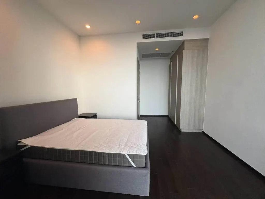 Photo 17 of listing DA-3368698: 4-bedroom condo (202 sq.m.) at Whizdom Essence Sukhumvit