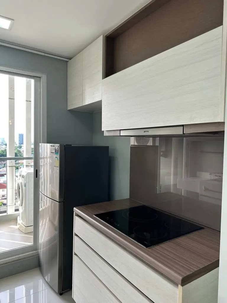 Photo 2 of listing DA-3369132: 2-bedroom condo (81 sq.m.) at The Room Sathorn-Taksin