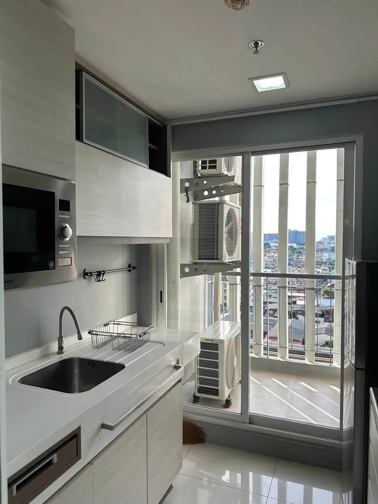 Photo 3 of listing DA-3369132: 2-bedroom condo (81 sq.m.) at The Room Sathorn-Taksin