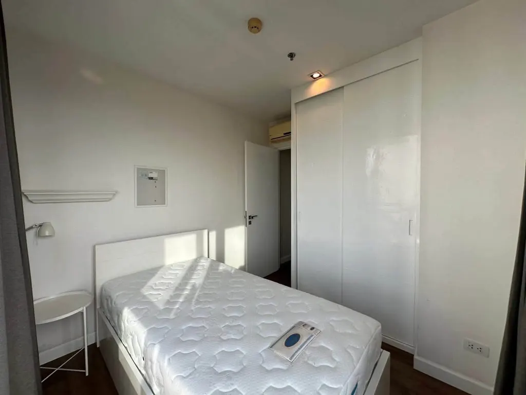 Photo 6 of listing DA-3369132: 2-bedroom condo (81 sq.m.) at The Room Sathorn-Taksin