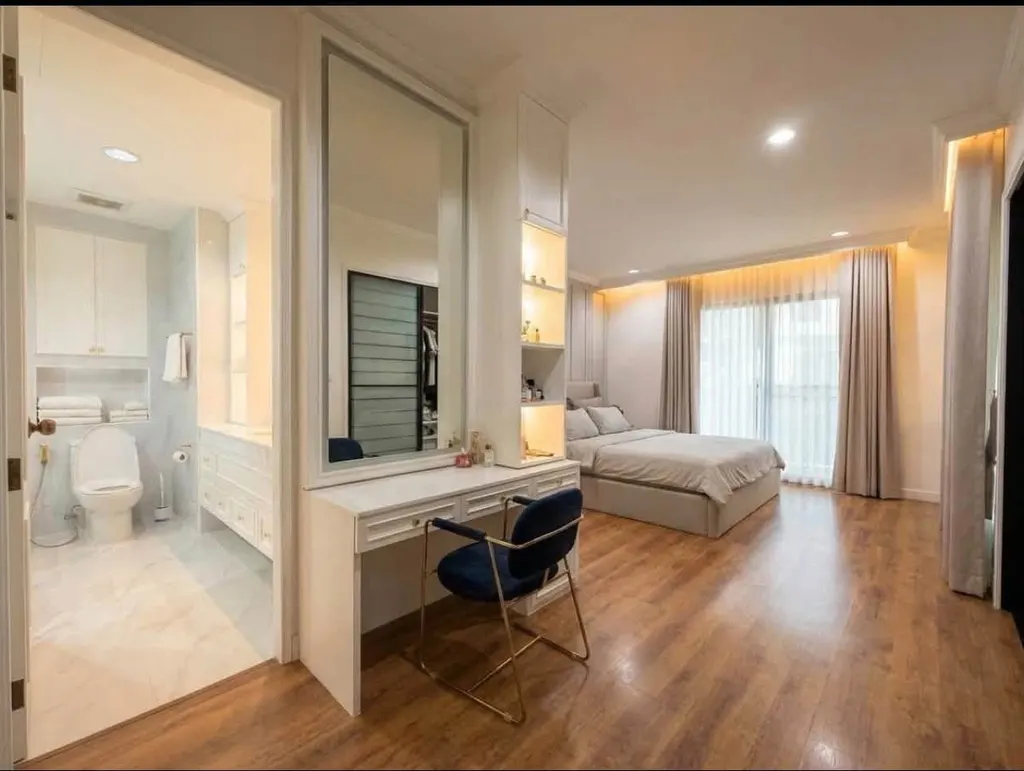 Photo 12 of listing DA-3369144: 4-bedroom house (500 sq.m.) at The City Pinklao - Borom