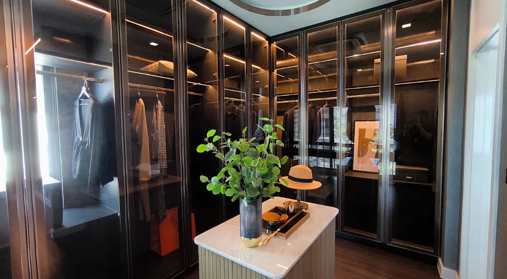 Photo 8 of listing DA-3369295: 5-bedroom house (246 sq.m.) at Bangkok Boulevard Ramintra-Watcharapol