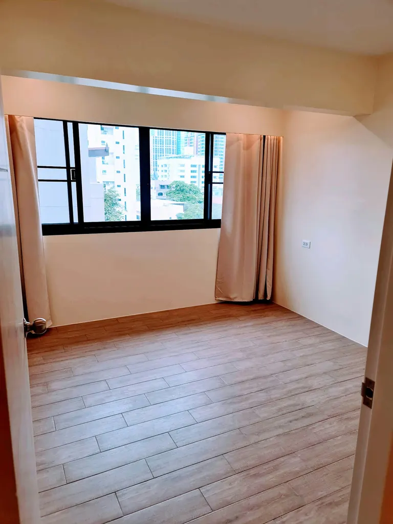 Photo 11 of listing DA-3369333: 3-bedroom condo (140 sq.m.) at Yada Residental Condominium