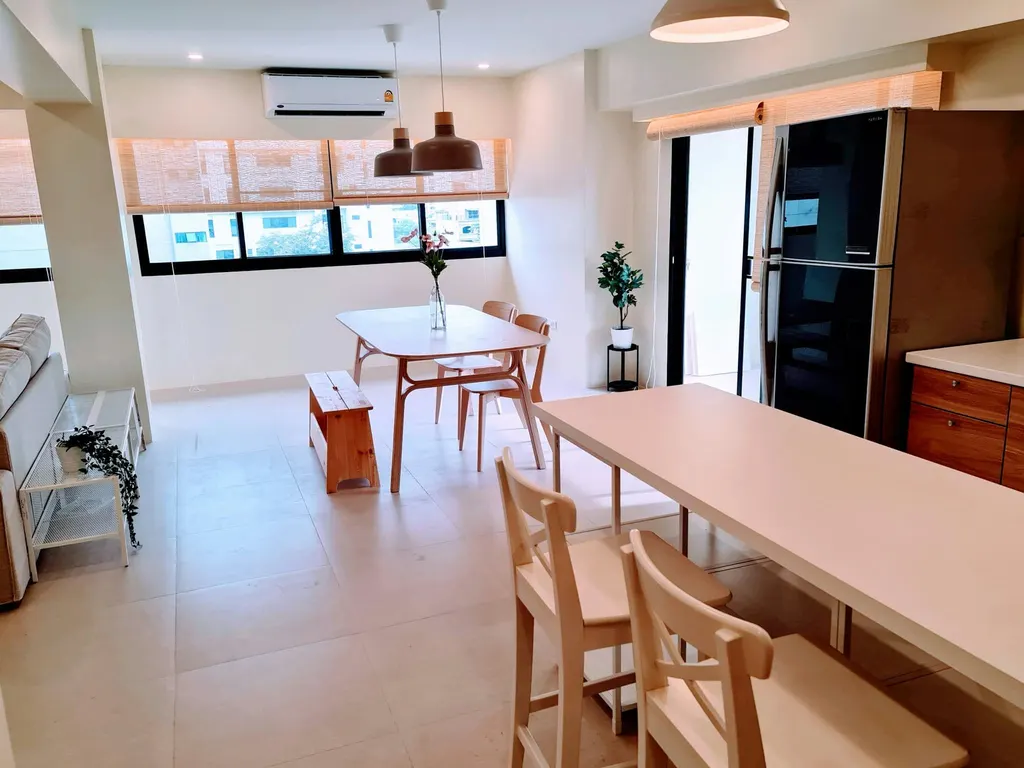 Photo 4 of listing DA-3369333: 3-bedroom condo (140 sq.m.) at Yada Residental Condominium