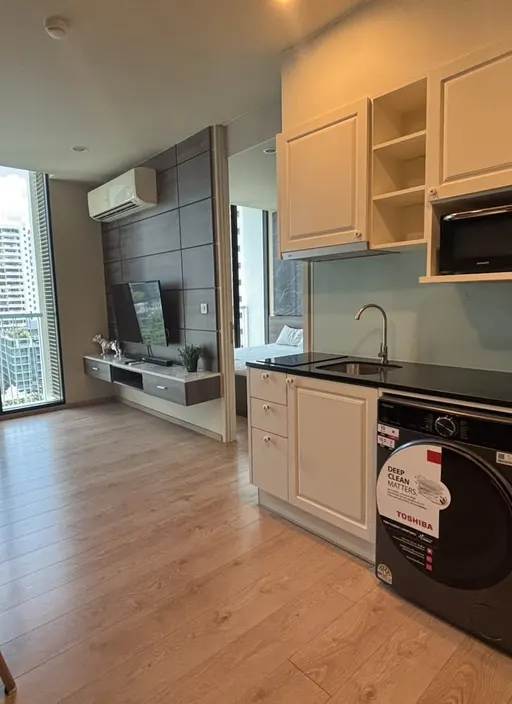 Photo 1 of listing DA-3369444: 1-bedroom condo (35 sq.m.) at Noble Recole Sukhumvit 19