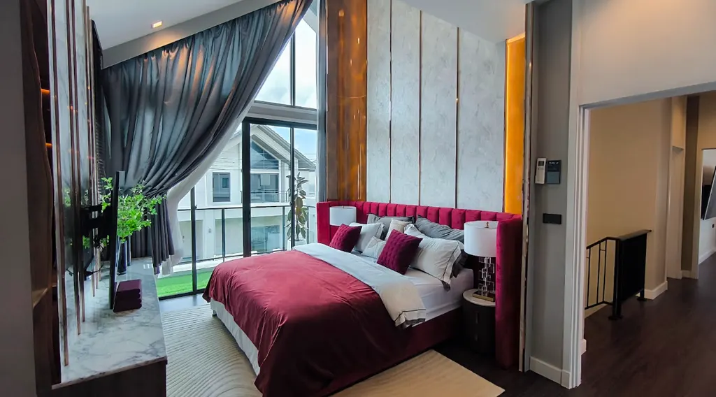 Photo 4 of listing DA-3369446: 4-bedroom house (223 sq.m.) at Bangkok Boulevard Ramintra-Watcharapol