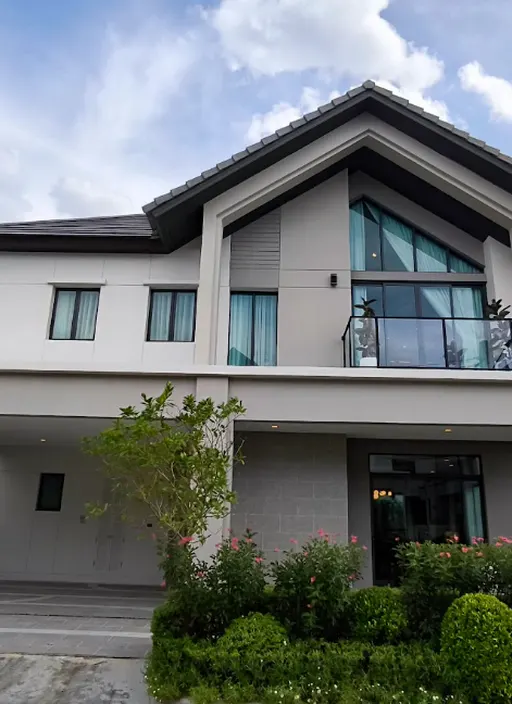 Photo 1 of listing DA-3369446: 4-bedroom house (223 sq.m.) at Bangkok Boulevard Ramintra-Watcharapol