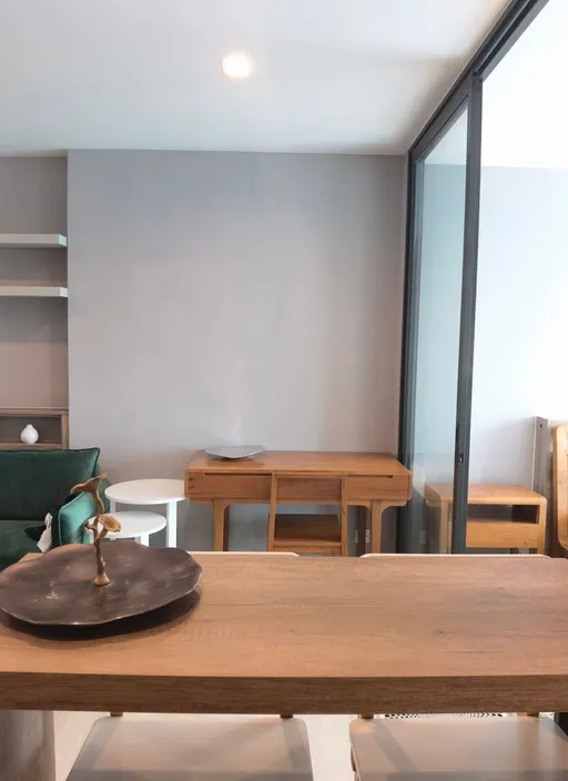 Photo 1 of listing DA-3369448: 1-bedroom condo (38 sq.m.) at Life One Wireless