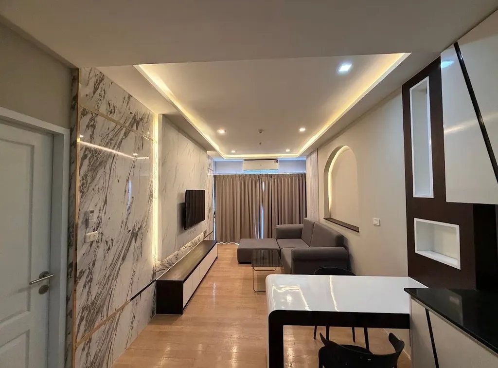 Photo 4 of listing DA-3369449: 1-bedroom condo (50 sq.m.) at Noble Refine Prompong