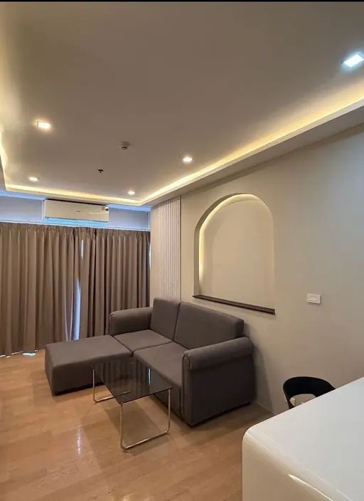 Photo 1 of listing DA-3369449: 1-bedroom condo (50 sq.m.) at Noble Refine Prompong