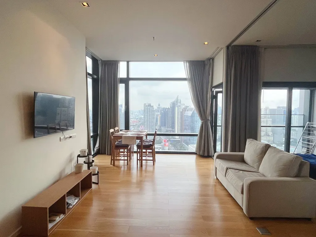 Photo 1 of listing DA-3369709: 1-bedroom condo (58 sq.m.) at Circle Living Prototype New Petchburi