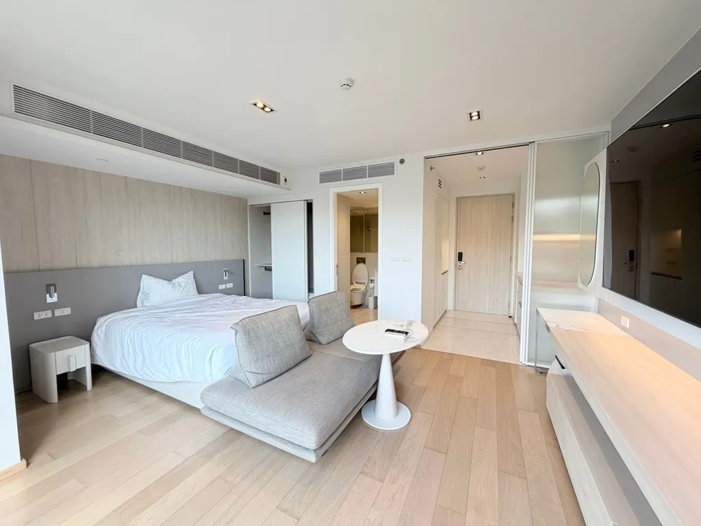 Photo 1 of listing DA-3369830: 1-bedroom condo (32 sq.m.) at SCOPE Promsri