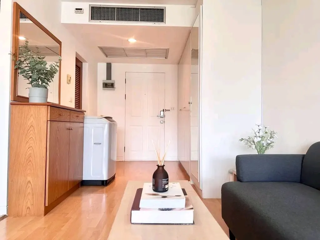 Photo 1 of listing DA-3370109: 1-bedroom condo (37.5 sq.m.) at The Grand Condo Patumwam