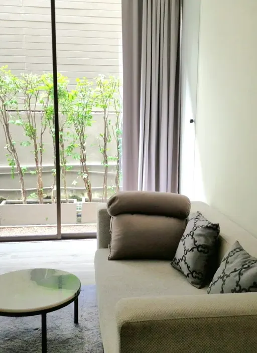 Photo 1 of listing DA-3370114: 1-bedroom condo (37.42 sq.m.) at Fynn Asoke
