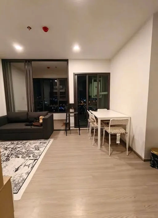 Photo 1 of listing DA-3370139: 1-bedroom condo (35 sq.m.) at Aspire Sukhumvit-Rama 4