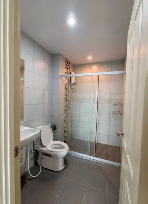 Photo 1 of listing DA-3370218: 1-bedroom condo (42 sq.m.) at Supalai Loft Talatphu Station
