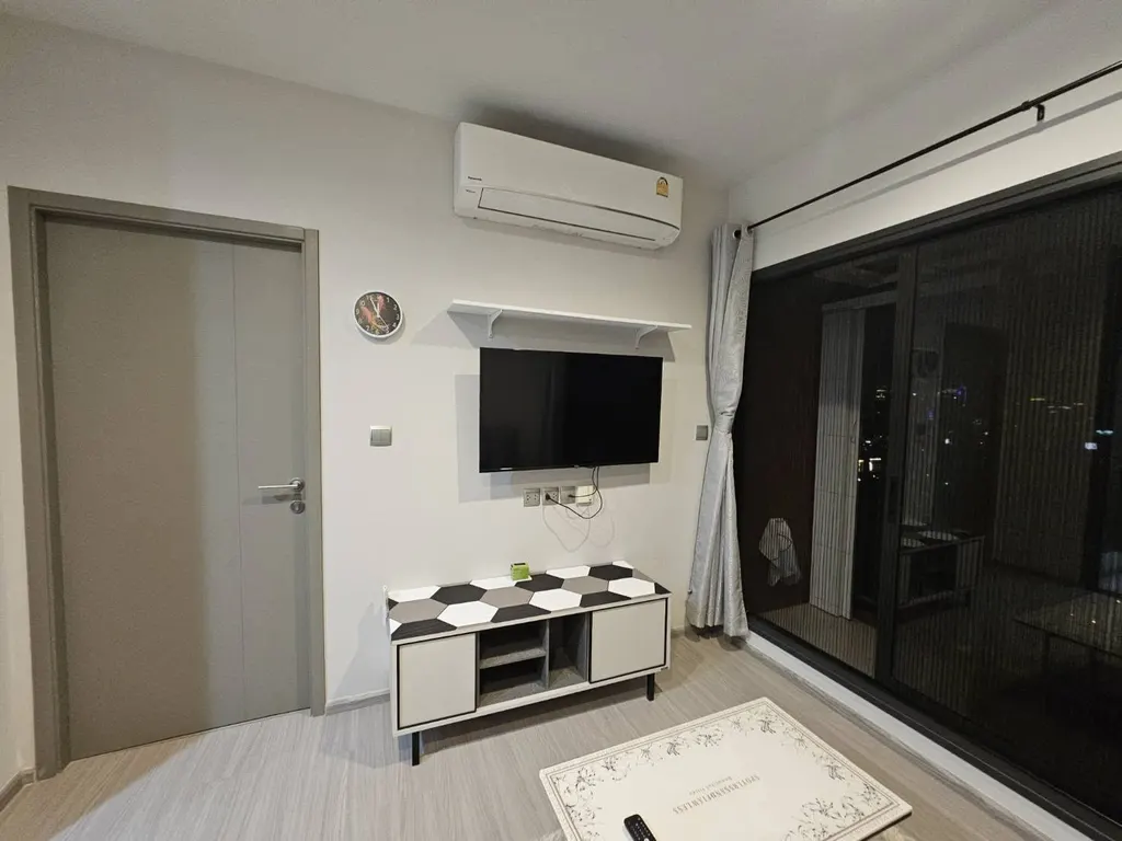 Photo 4 of listing DA-3370291: 1-bedroom condo (33 sq.m.) at Life Asoke Hype
