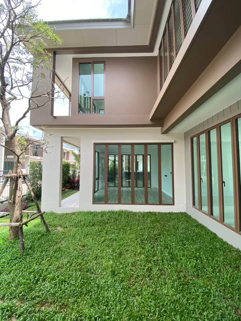 Photo 3 of listing DA-3370295: 4-bedroom house (300 sq.m.) at Burasiri Krungthep Kreetha