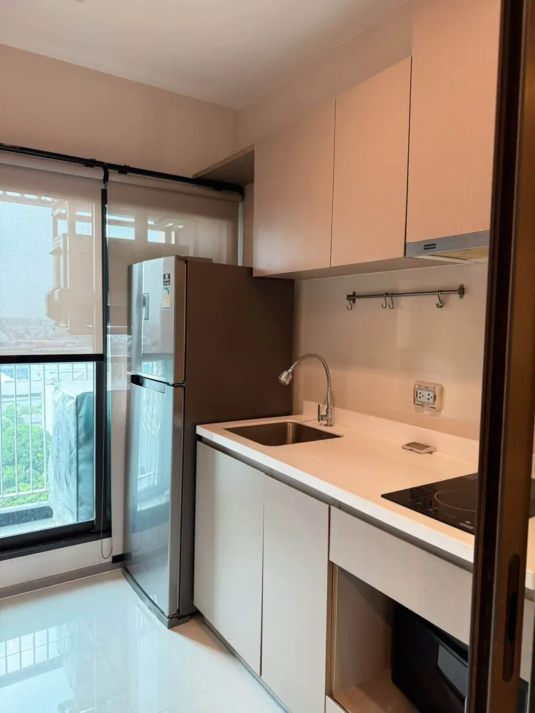 Photo 7 of listing DA-3371437: 1-bedroom condo (30 sq.m.) at Life Sukhumvit 62