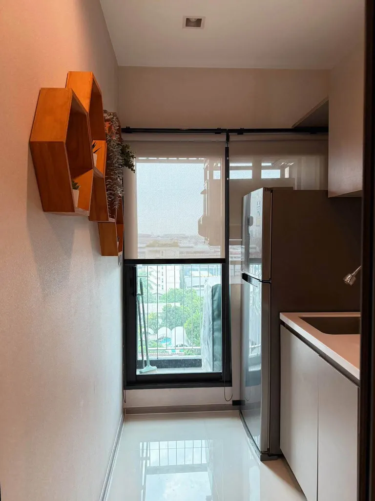 Photo 8 of listing DA-3371437: 1-bedroom condo (30 sq.m.) at Life Sukhumvit 62