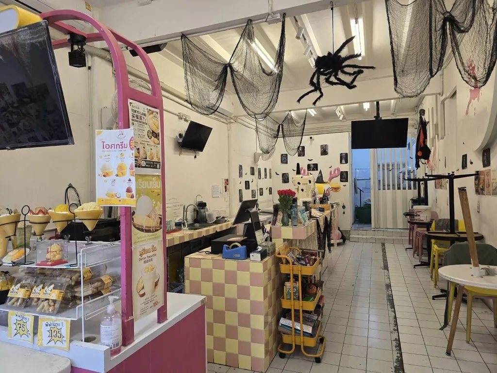 Photo 4 of listing DA-3371704: commercial building (shophouse) (168 sq.m.)
