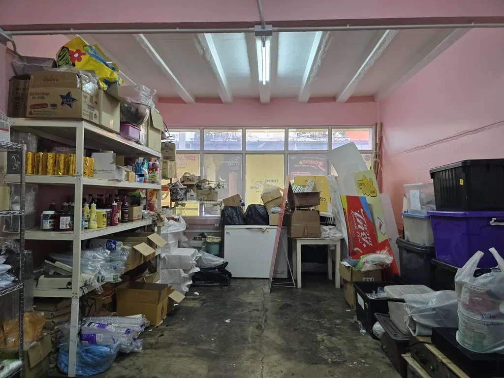 Photo 8 of listing DA-3371704: commercial building (shophouse) (168 sq.m.)