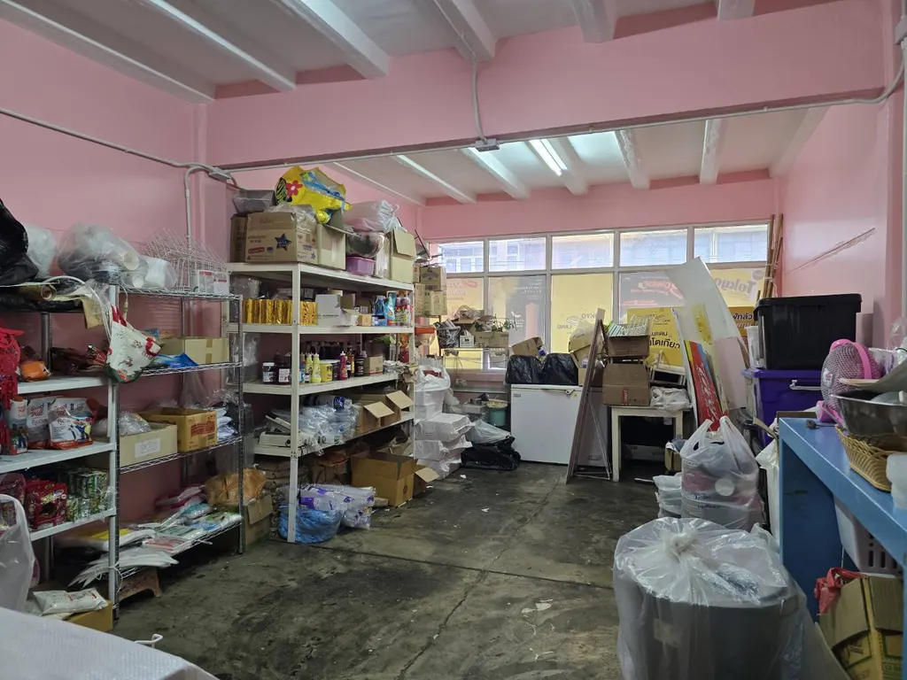 Photo 9 of listing DA-3371704: commercial building (shophouse) (168 sq.m.)