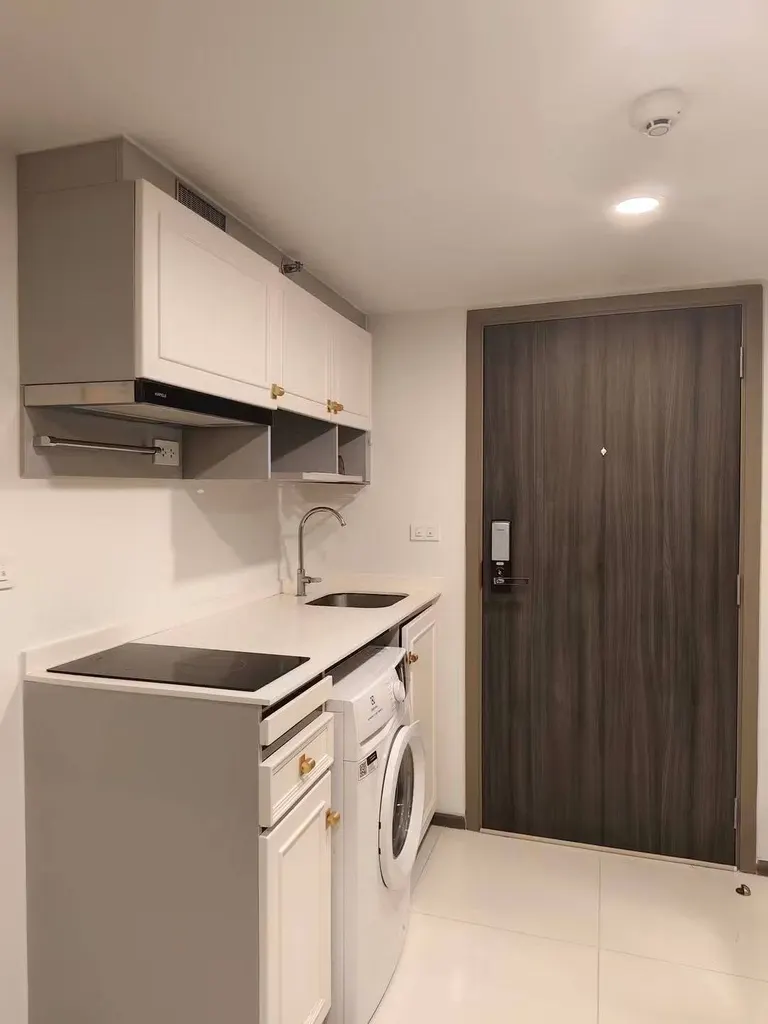 Photo 6 of listing DA-3371983: 1-bedroom condo (40 sq.m.) at KnightsBridge Space Rama 9