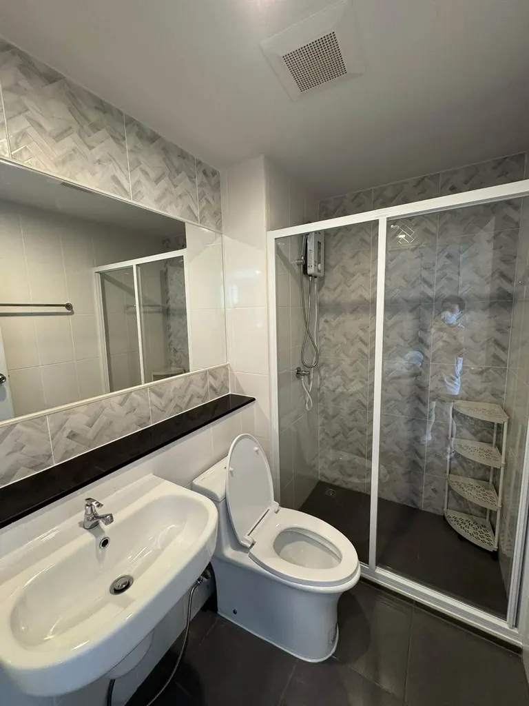Photo 8 of listing DA-3371995: 1-bedroom condo (28 sq.m.) at Regent Home Bangna
