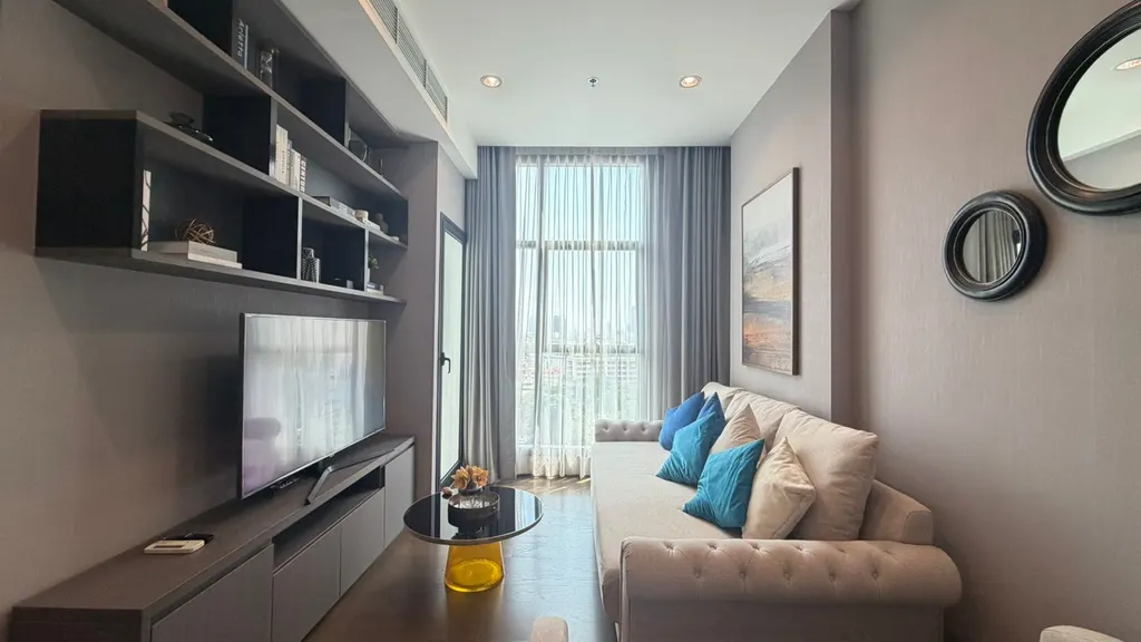 Photo 2 of listing DA-3372304: 1-bedroom condo (45 sq.m.) at The Diplomat Sathorn