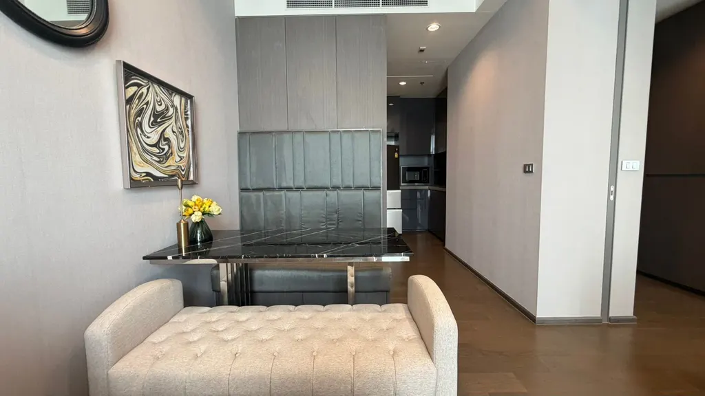 Photo 3 of listing DA-3372304: 1-bedroom condo (45 sq.m.) at The Diplomat Sathorn
