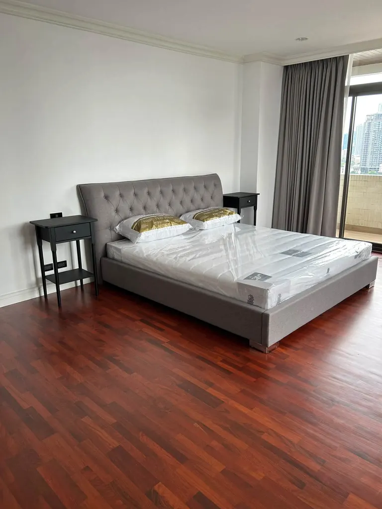 Photo 14 de l'annonce DA-3372844 : condo 3 chambres (325 m²) à Ruamsuk Condominium