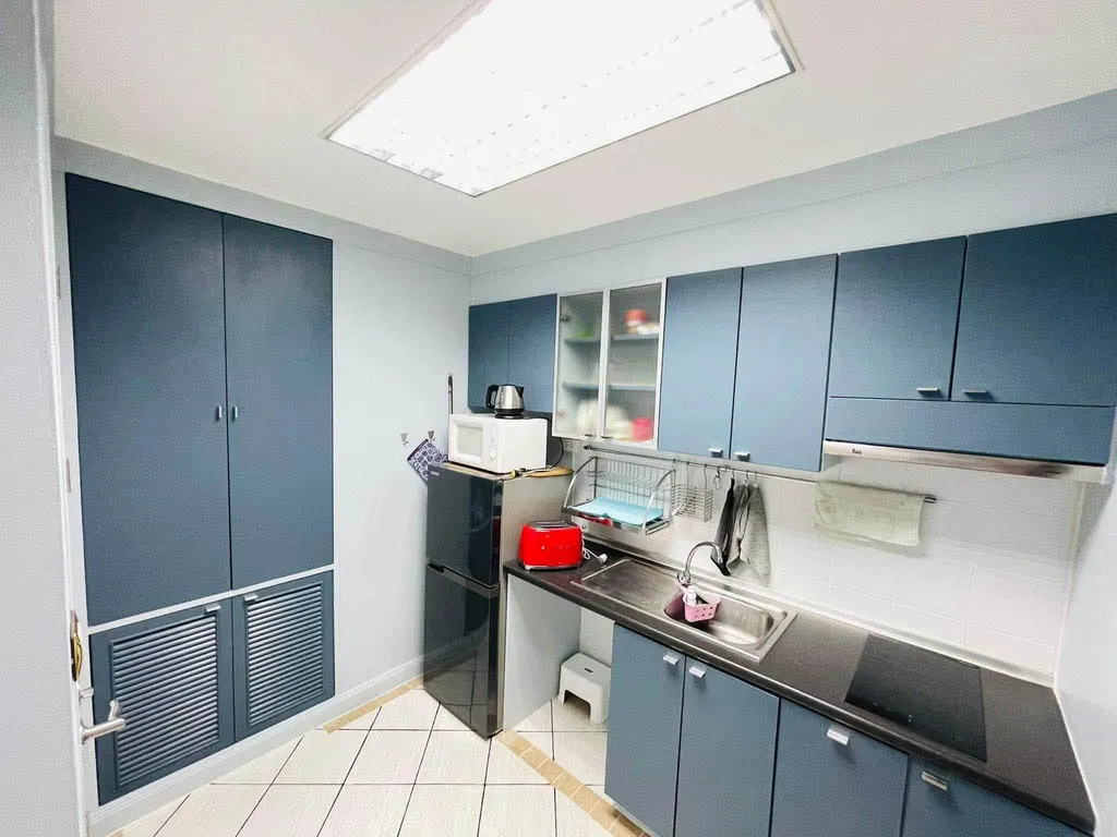 Baan Siri Sathorn Condominium ရှိ အိပ်ခန်း 1 ခန်းပါ ကွန်ဒို (37 စတုရန်းမီတာ) ၏ မီးဖိုချောင်