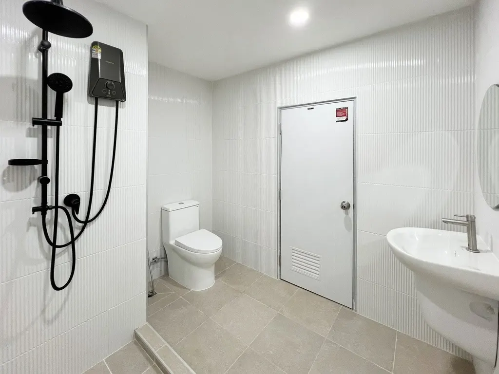 매물 DA-3373001의 사진 3: The Trio Garden Condominium의 2베드룸 콘도(55 sq.m.)