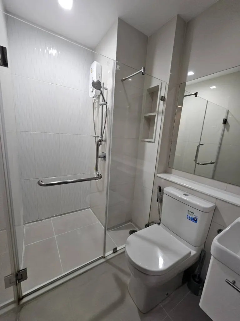 Photo 2 of listing DA-3373137: 1-bedroom condo (33 sq.m.) at Life Asoke Hype