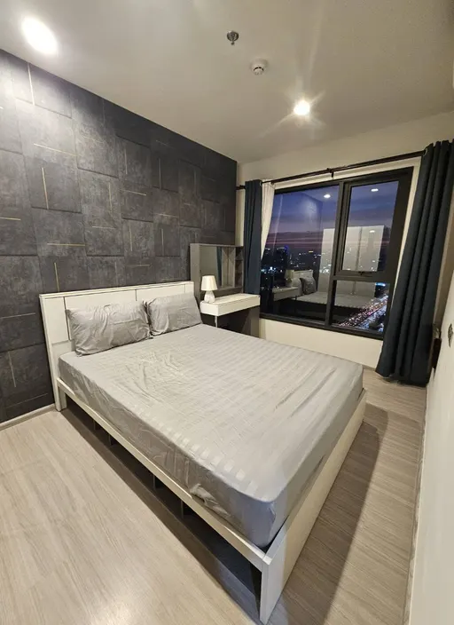 Photo 1 of listing DA-3373137: 1-bedroom condo (33 sq.m.) at Life Asoke Hype