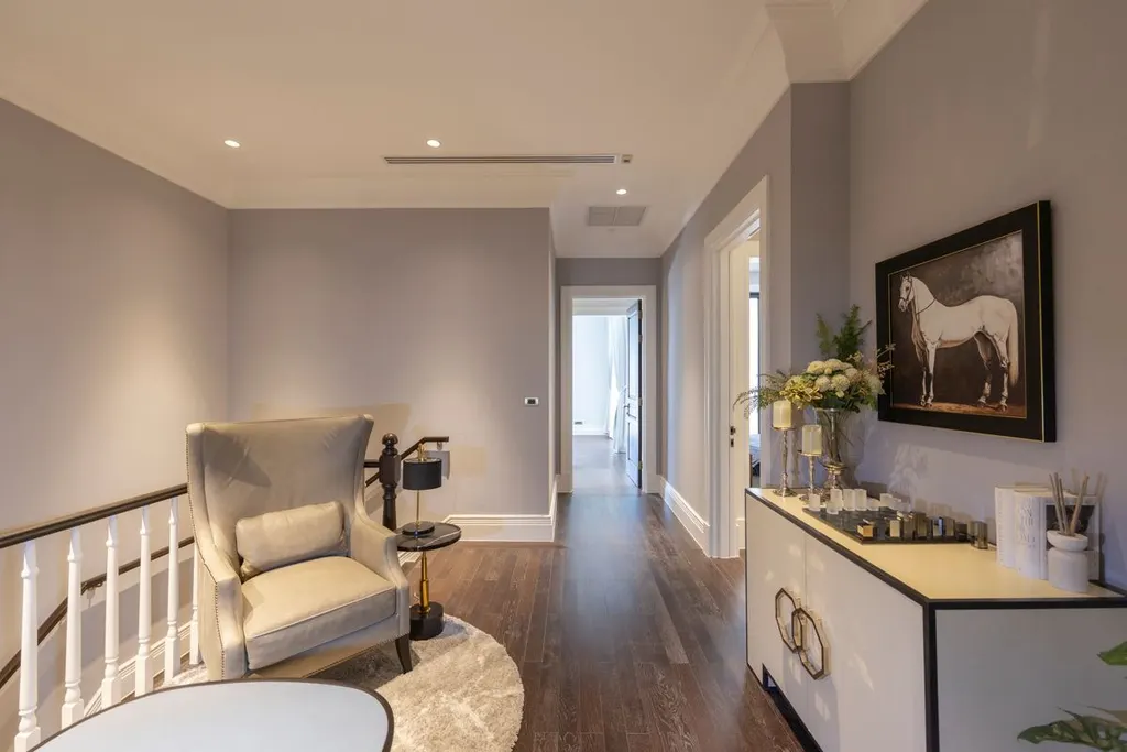 Photo 14 of listing DA-3373336: 3-bedroom condo (245 sq.m.) at 98 Wireless